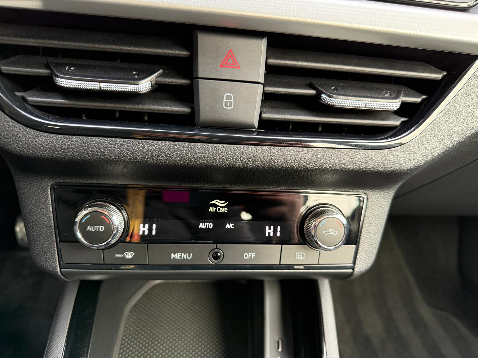 
								Škoda Kamiq 1.0 TSI Active full									