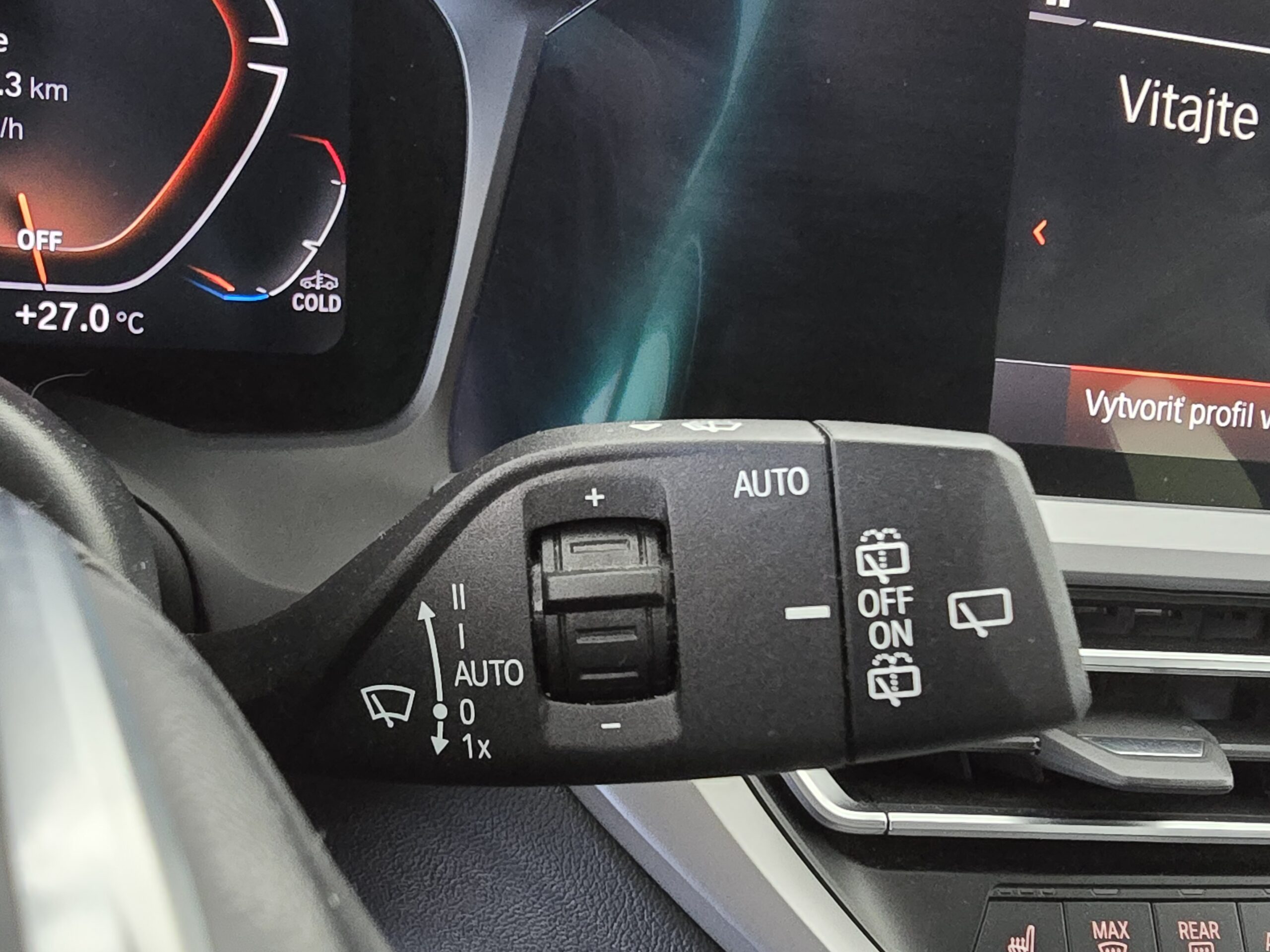 
								BMW Rad 3 Touring 318d mHEV A/T full									