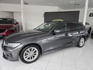 BMW Rad 3 Touring 318d mHEV A/T