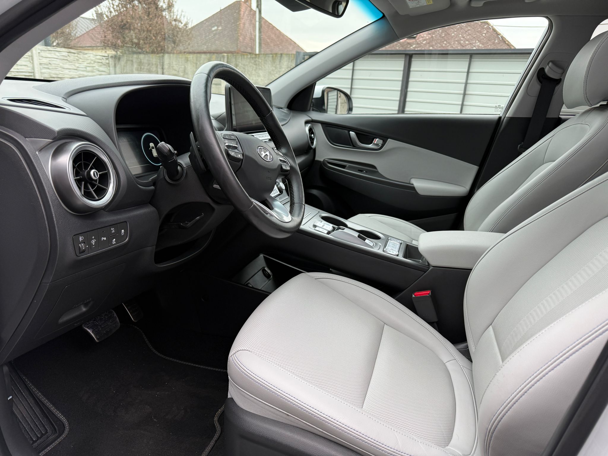 
								Hyundai Kona Electric 150 full									