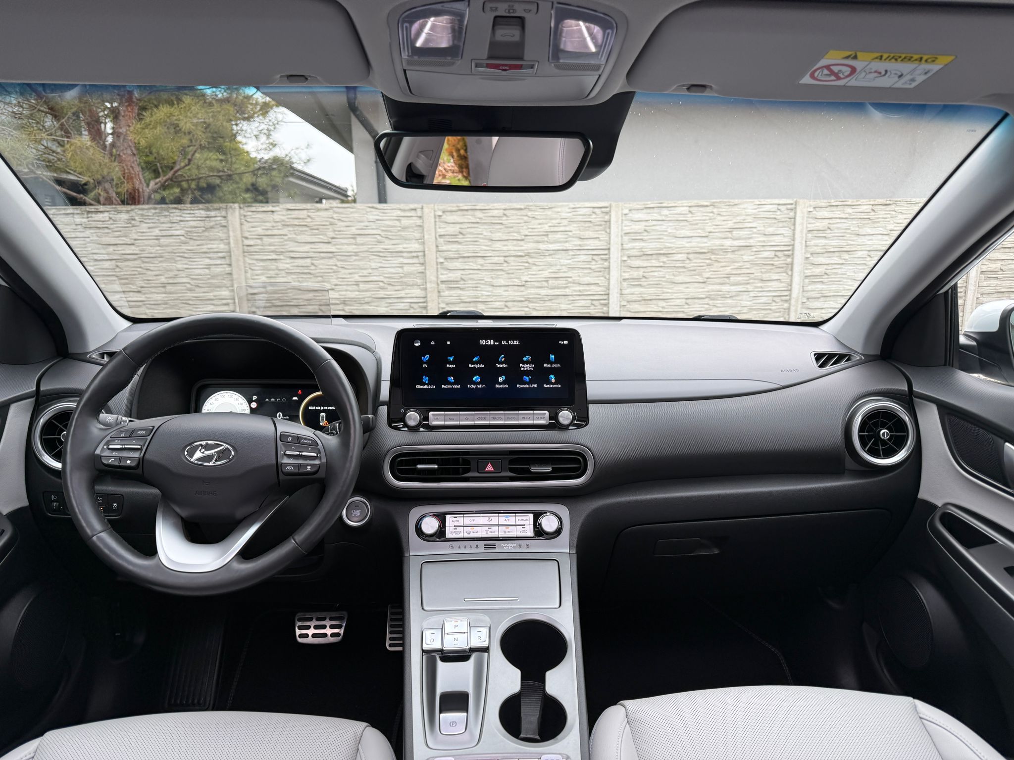 
								Hyundai Kona Electric 150 full									