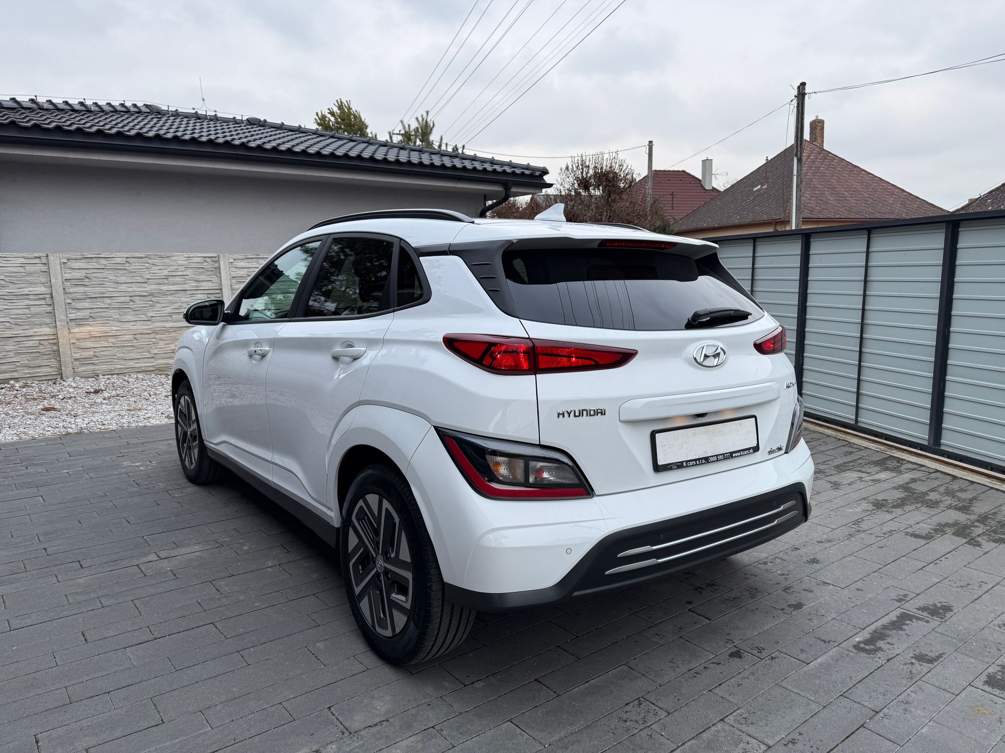 
								Hyundai Kona Electric 150 full									
