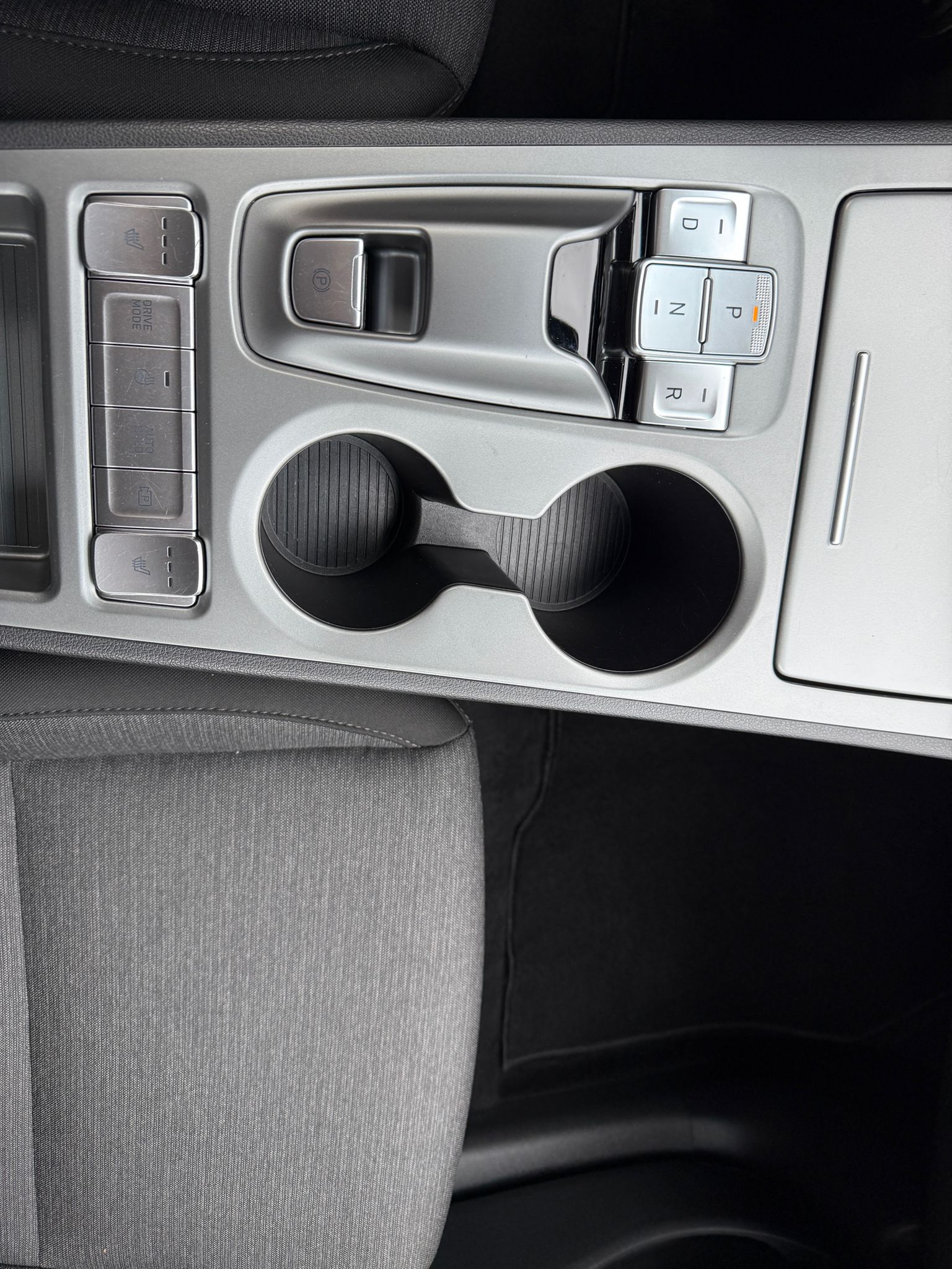 
								Hyundai Kona Electric 150 full									