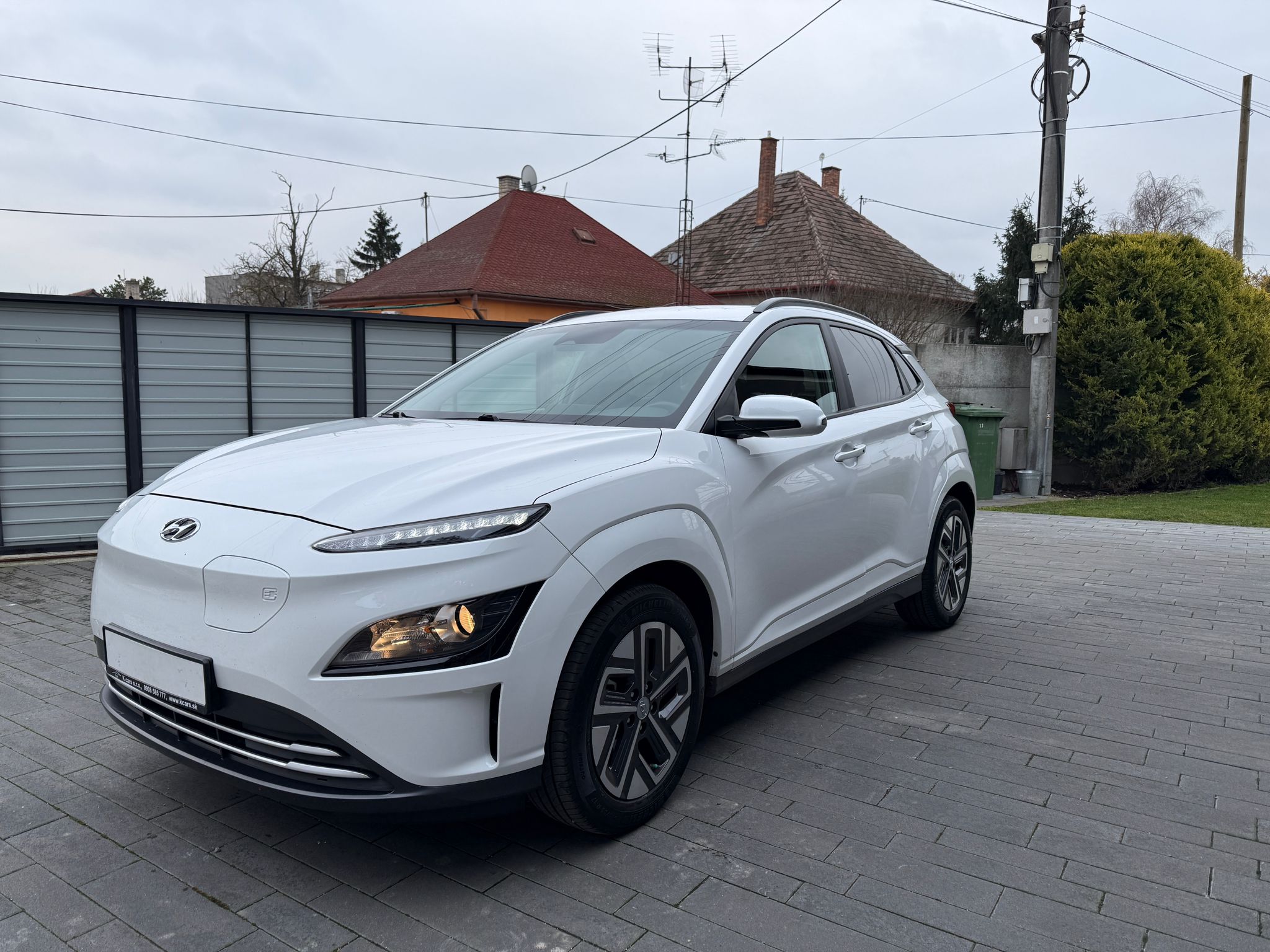 
								Hyundai Kona Electric 150 full									