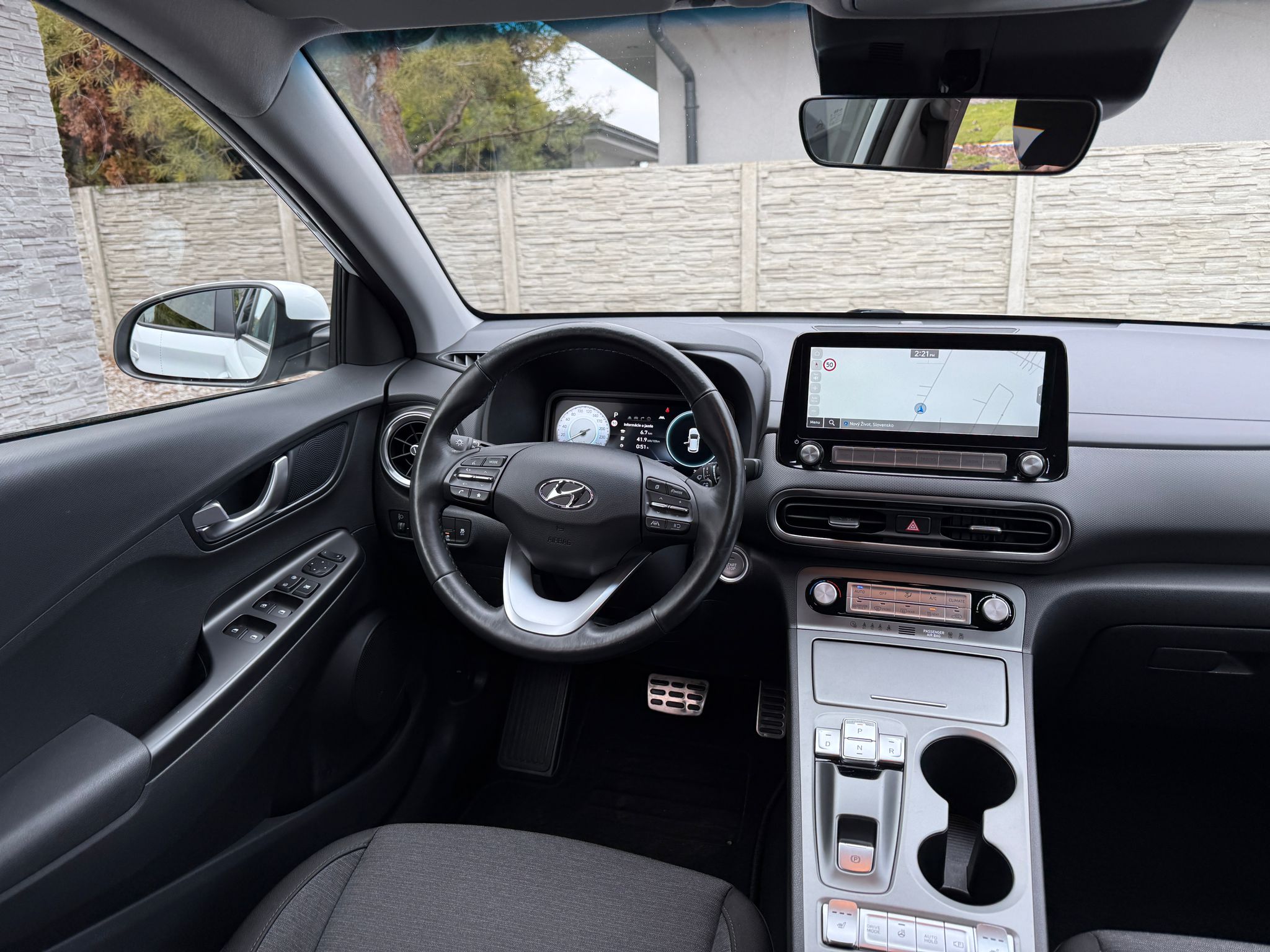 
								Hyundai Kona Electric 150 full									