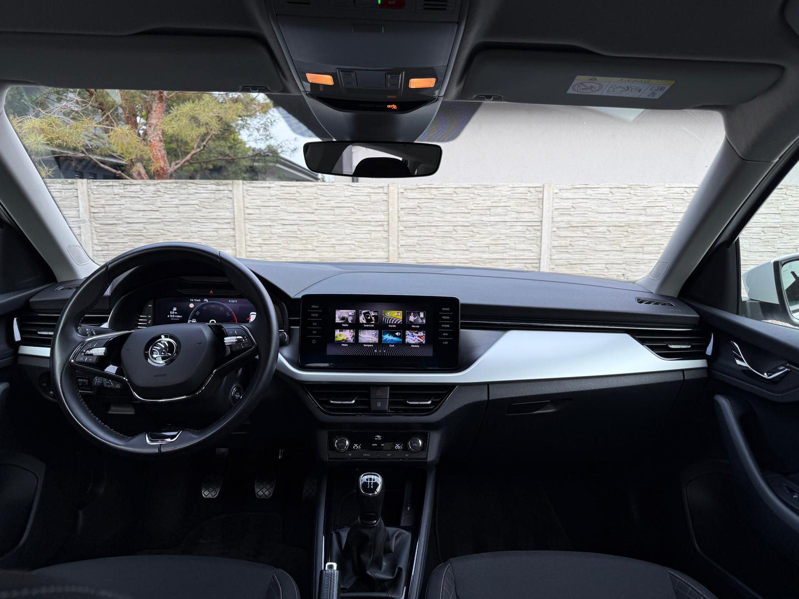 
								Škoda Kamiq 1.0 TSI Active full									
