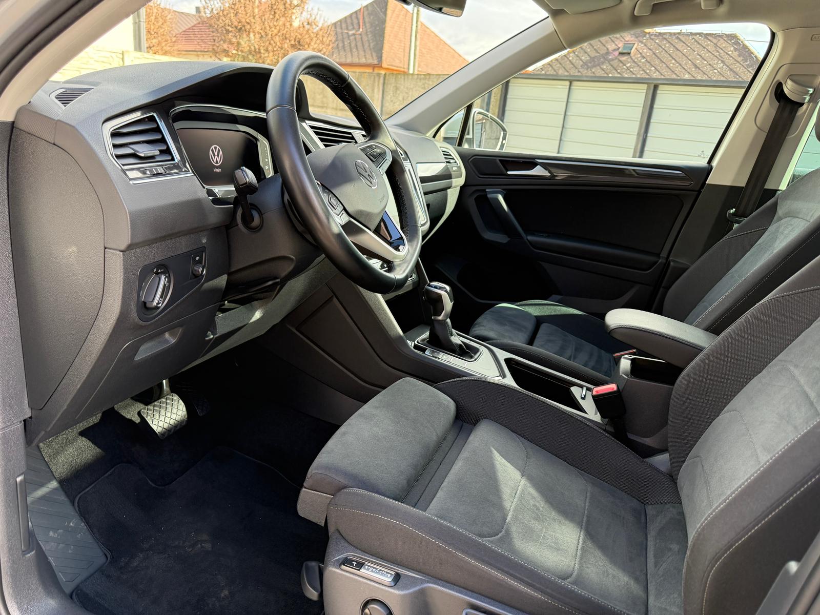 
								Volkswagen Tiguan 1.4 TSI eHybrid 245k Elegance DSG full									