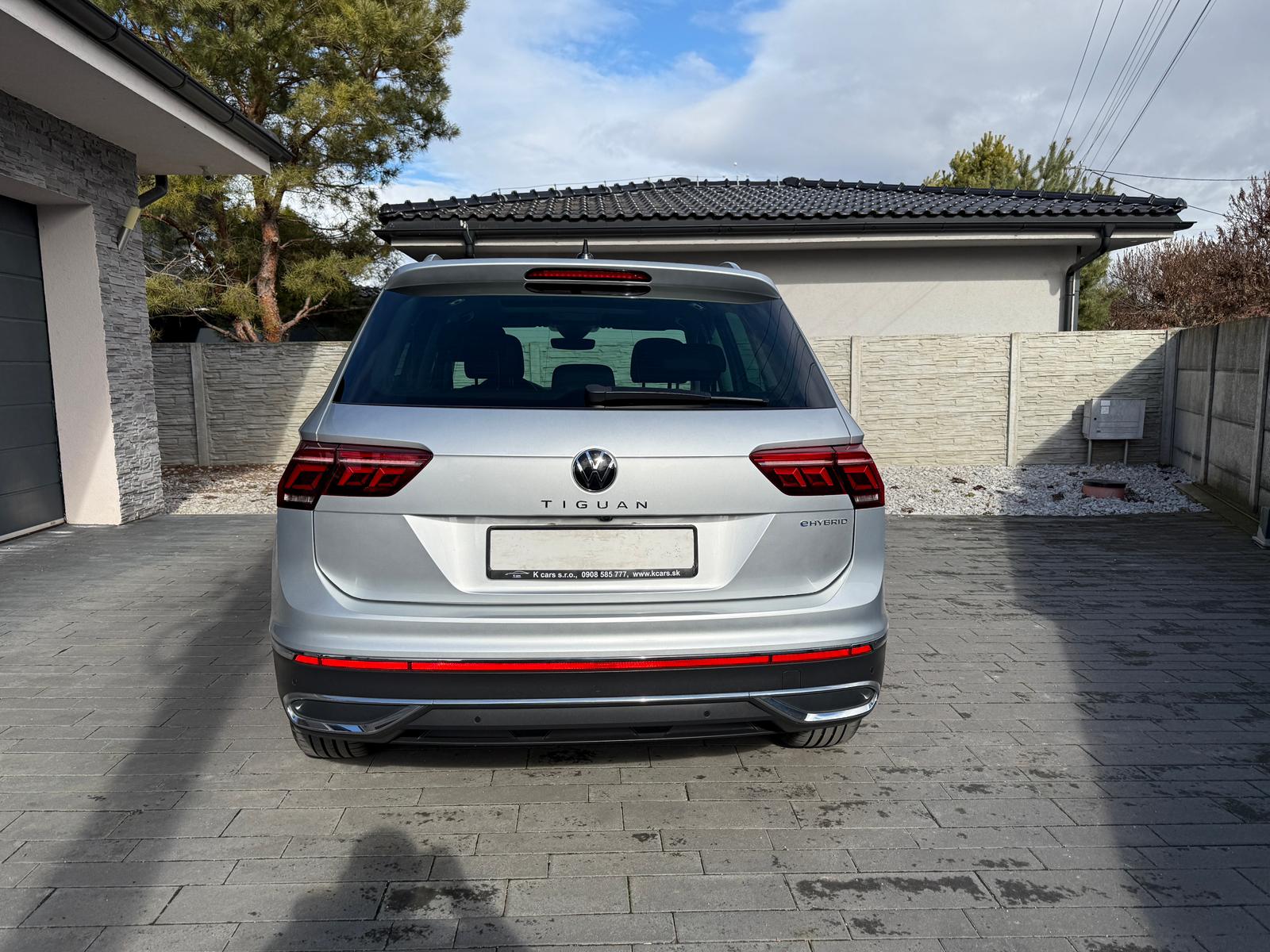 
								Volkswagen Tiguan 1.4 TSI eHybrid 245k Elegance DSG full									