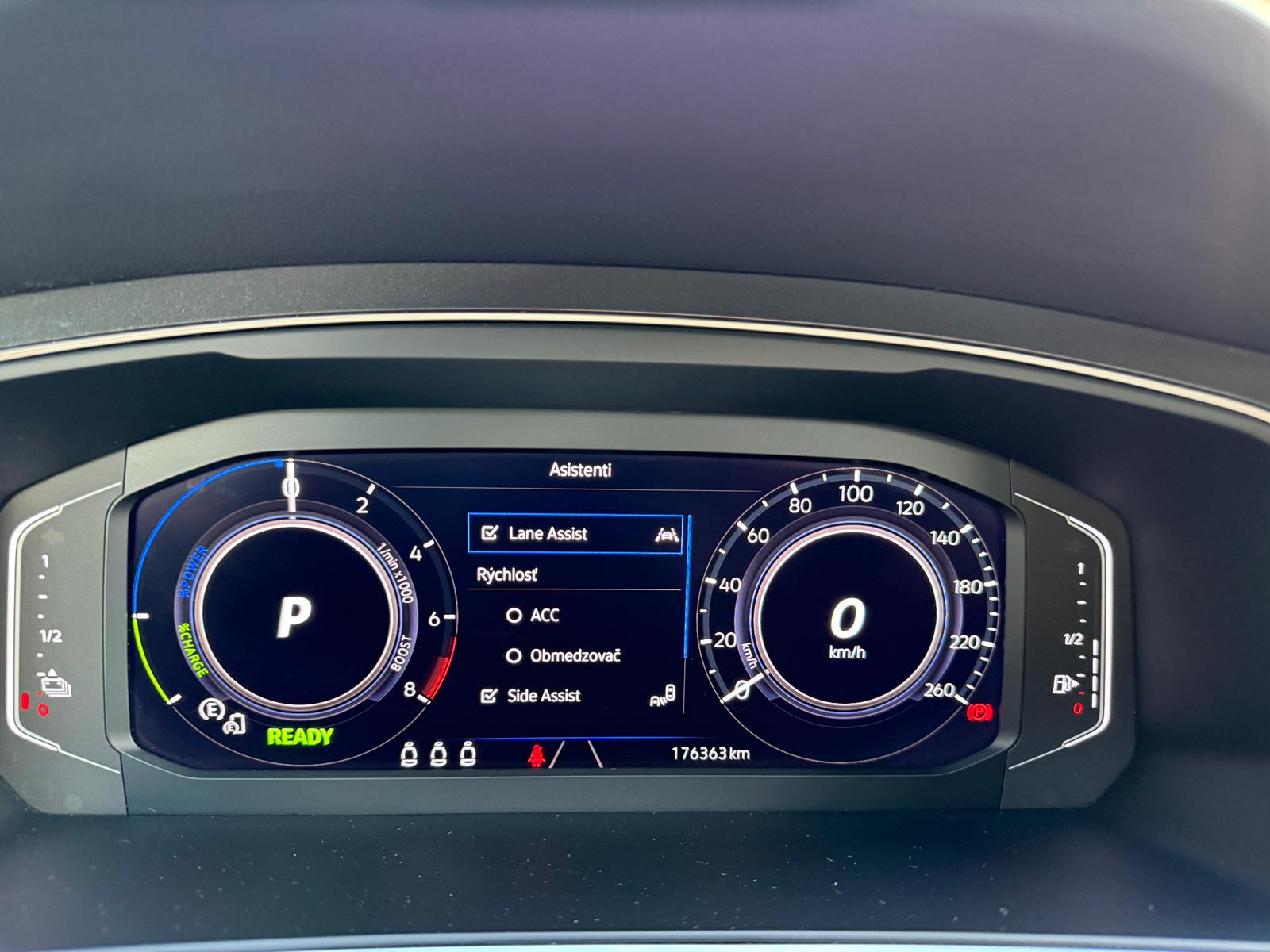
								Volkswagen Tiguan 1.4 TSI eHybrid 245k Elegance DSG full									