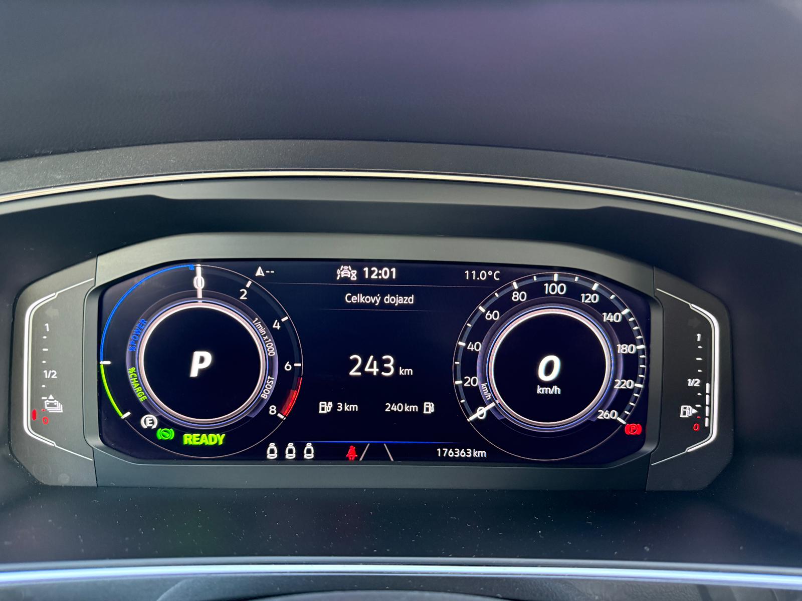 
								Volkswagen Tiguan 1.4 TSI eHybrid 245k Elegance DSG full									