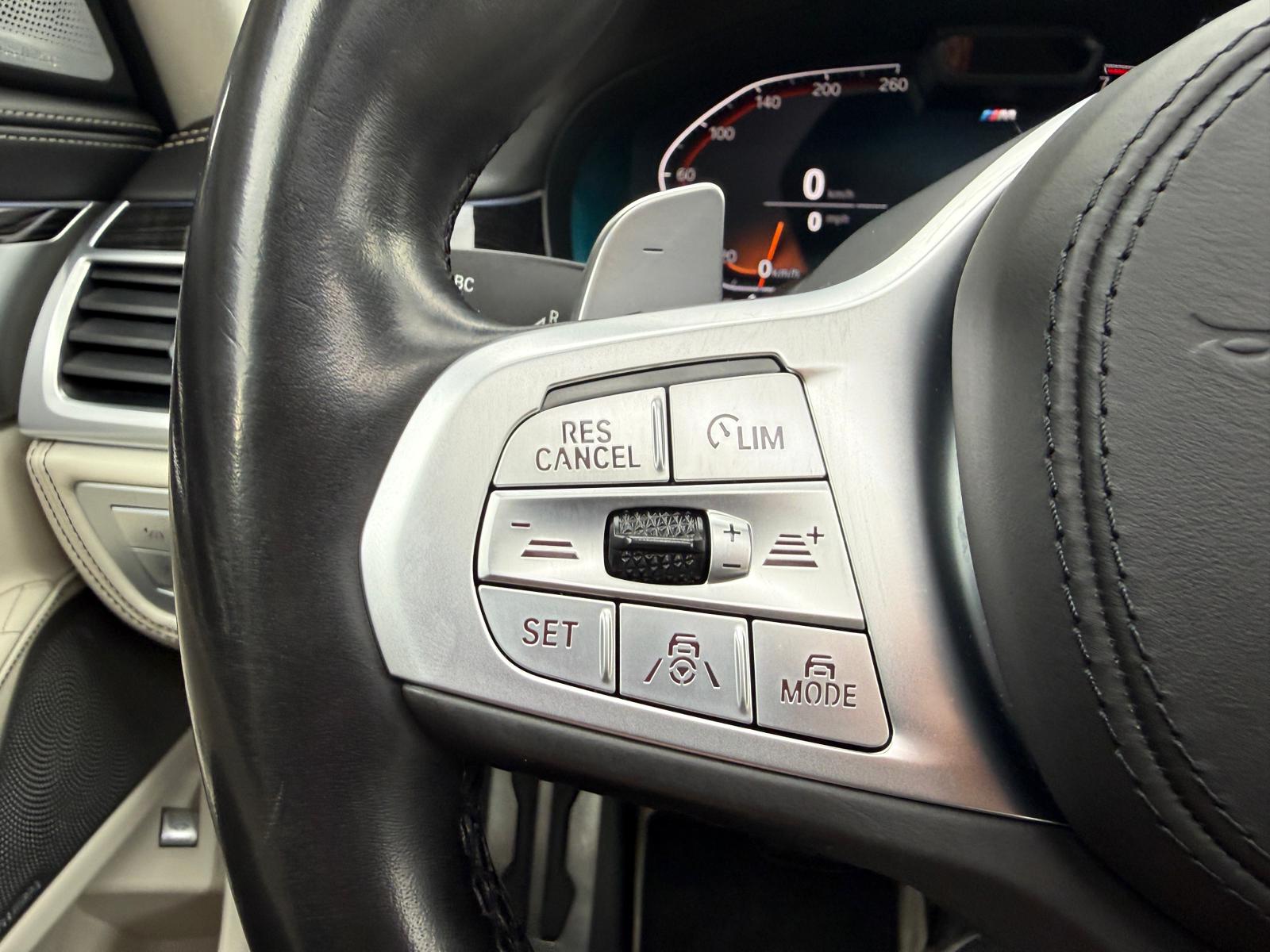 
								BMW Rad 7 750Li xDrive A/T full									