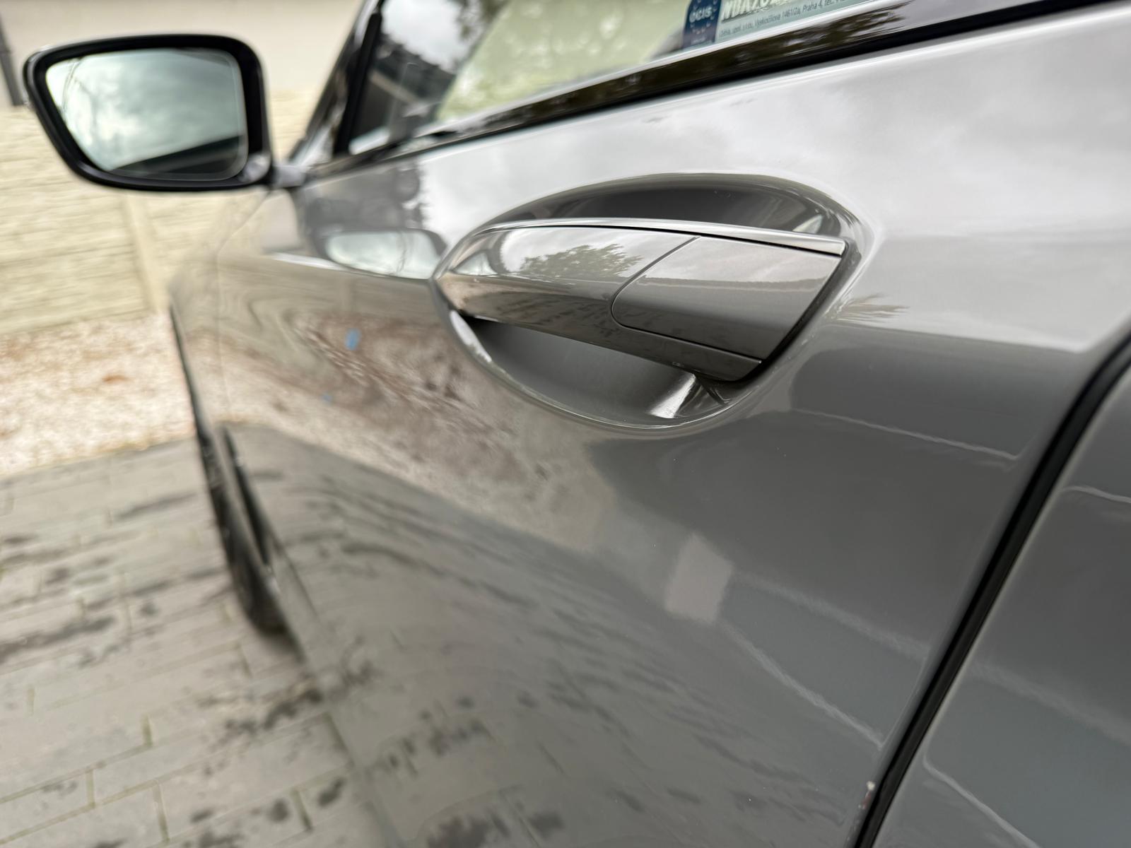 
								BMW Rad 7 750Li xDrive A/T full									