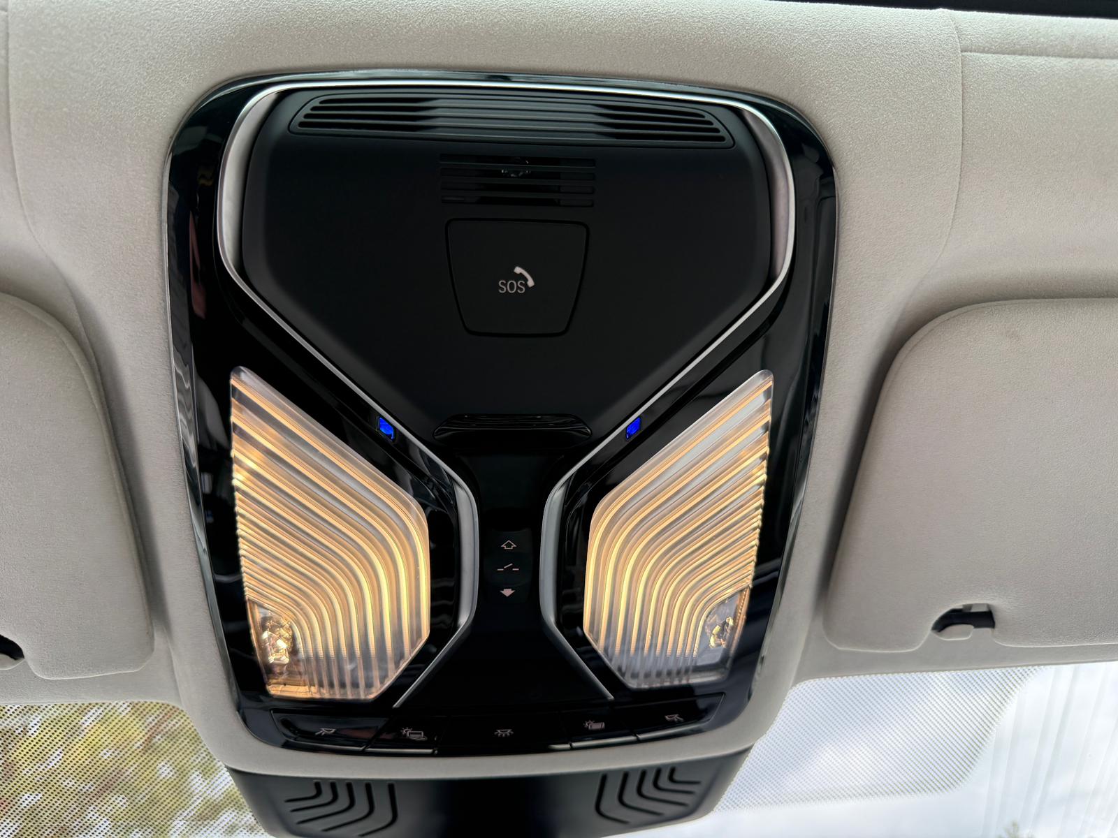 
								BMW Rad 7 750Li xDrive A/T full									