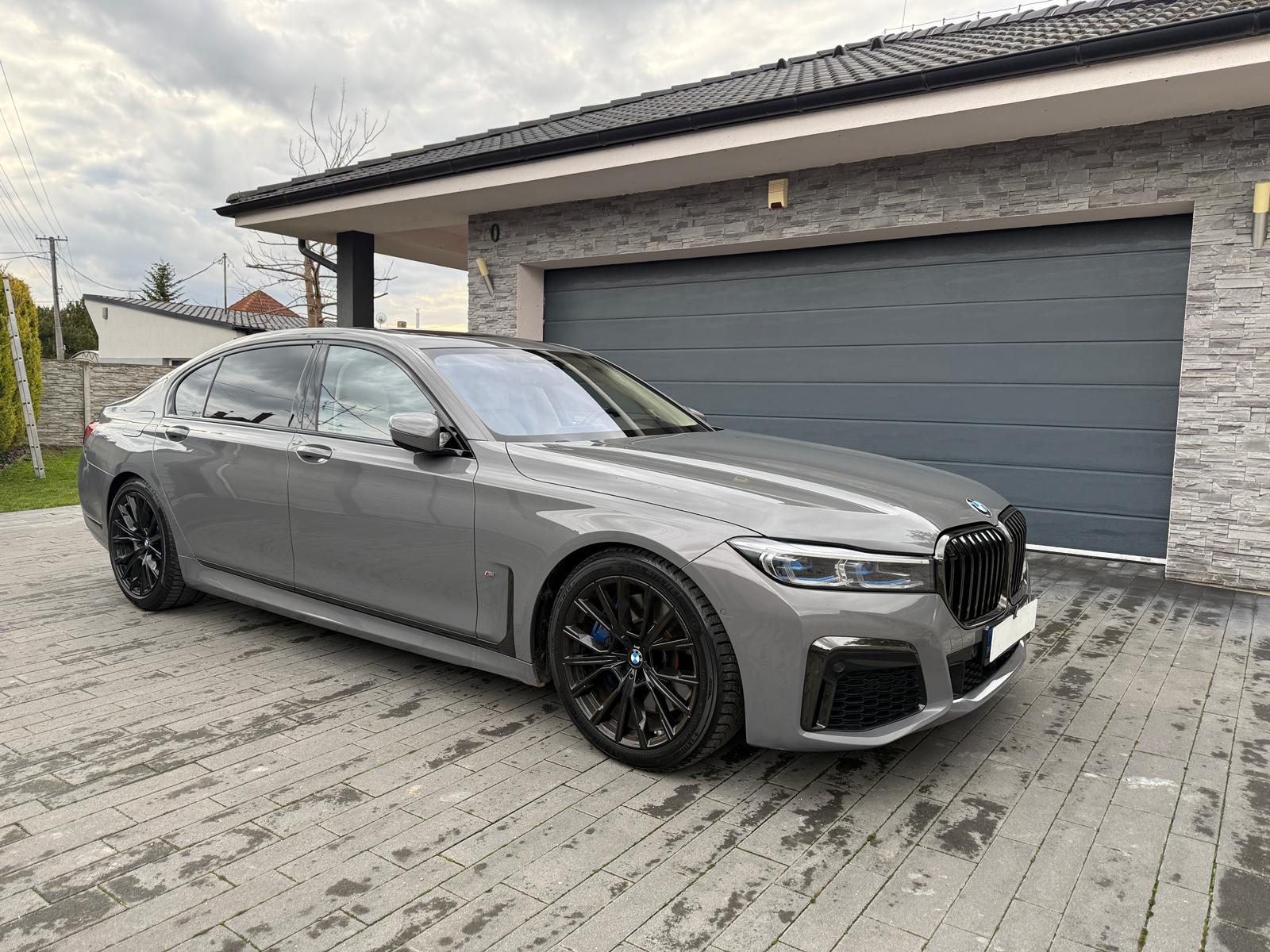 
								BMW Rad 7 750Li xDrive A/T full									