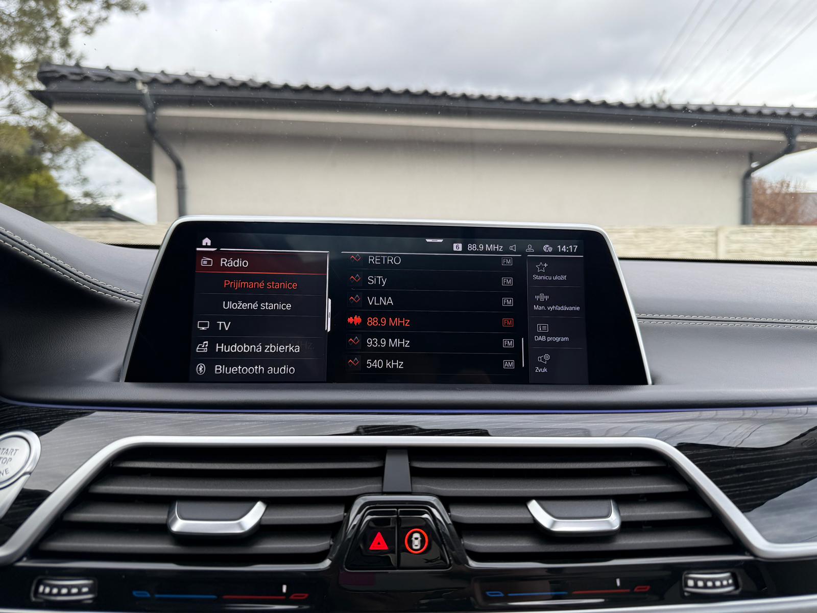 
								BMW Rad 7 750Li xDrive A/T full									