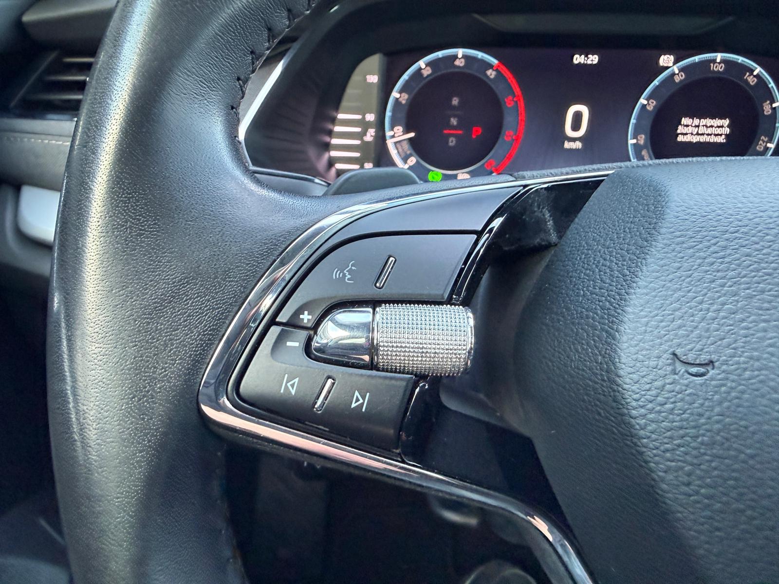 
								Škoda Octavia Combi 2.0 TDI Ambition DSG full									