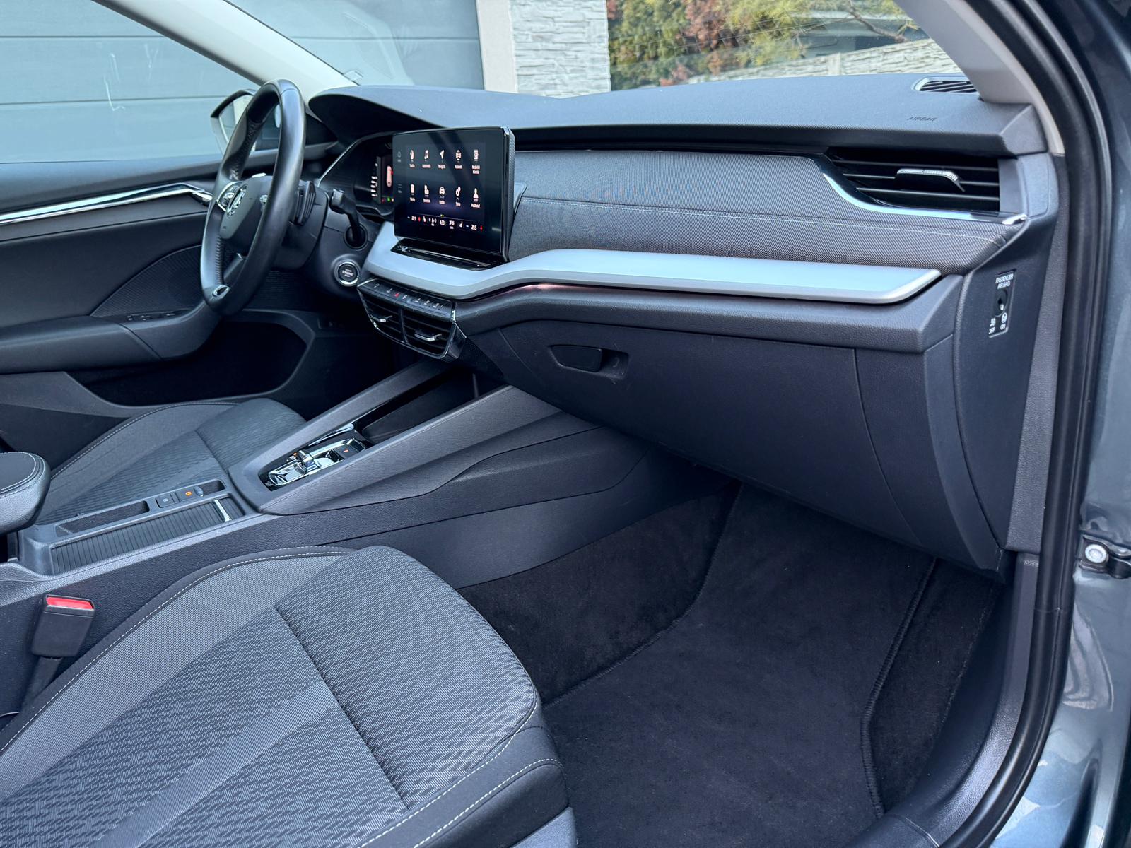 
								Škoda Octavia Combi 2.0 TDI Ambition DSG full									
