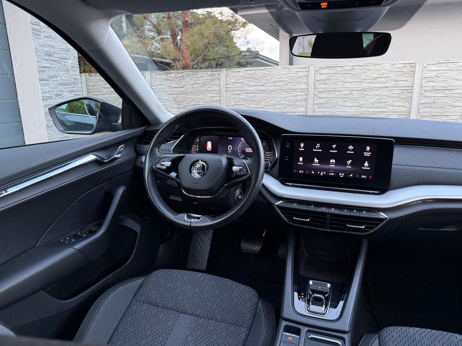 
								Škoda Octavia Combi 2.0 TDI Ambition DSG full									