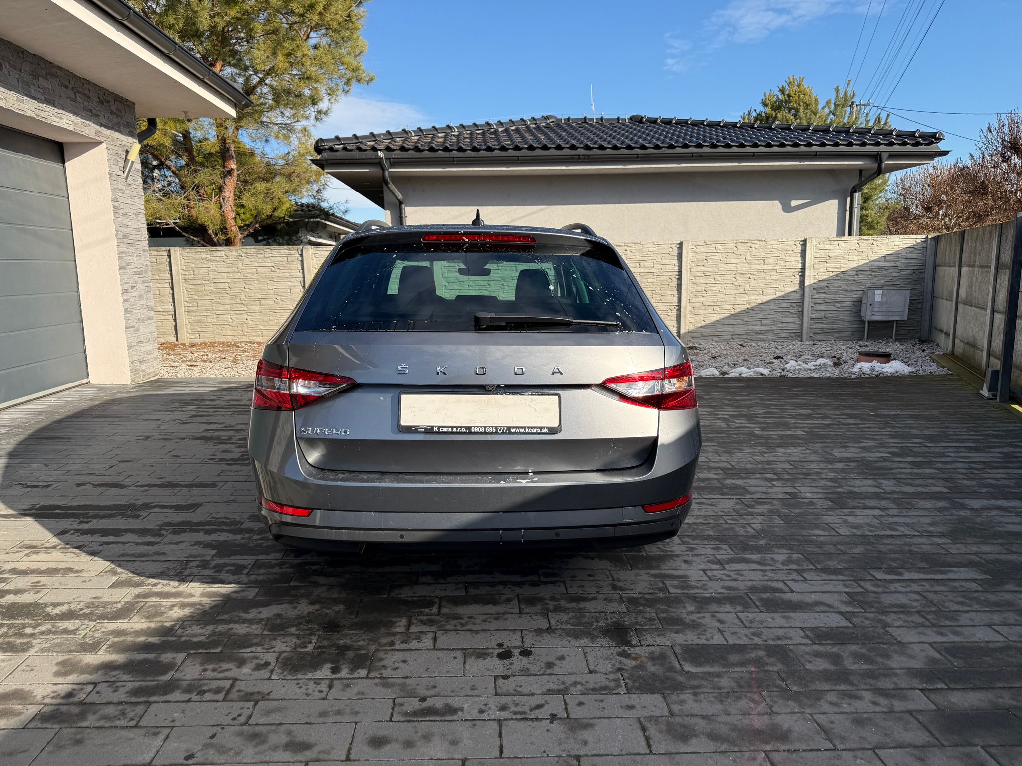 
								Škoda Superb Combi 2.0 TDI SCR Ambition DSG full									