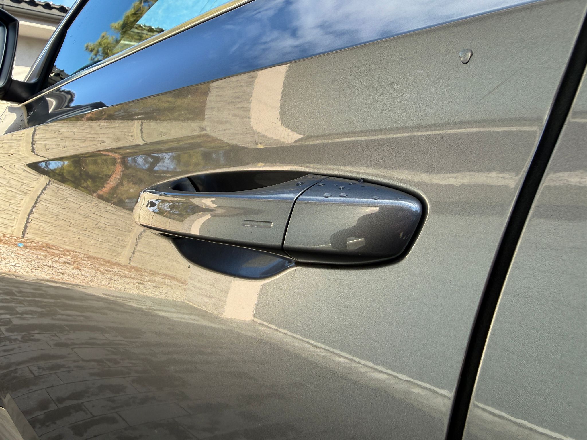 
								Škoda Superb Combi 2.0 TDI SCR Ambition DSG full									