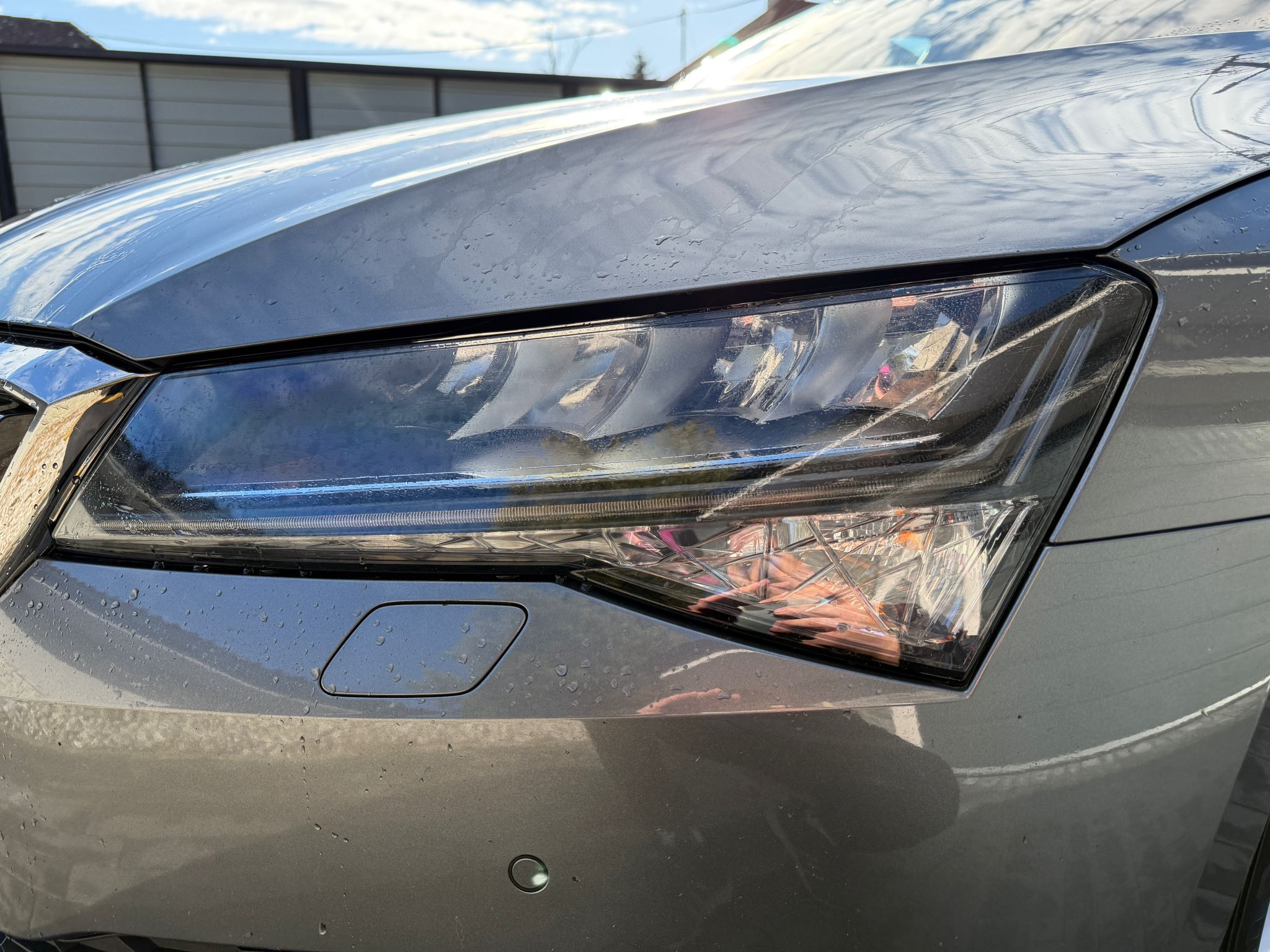 
								Škoda Superb Combi 2.0 TDI SCR Ambition DSG full									