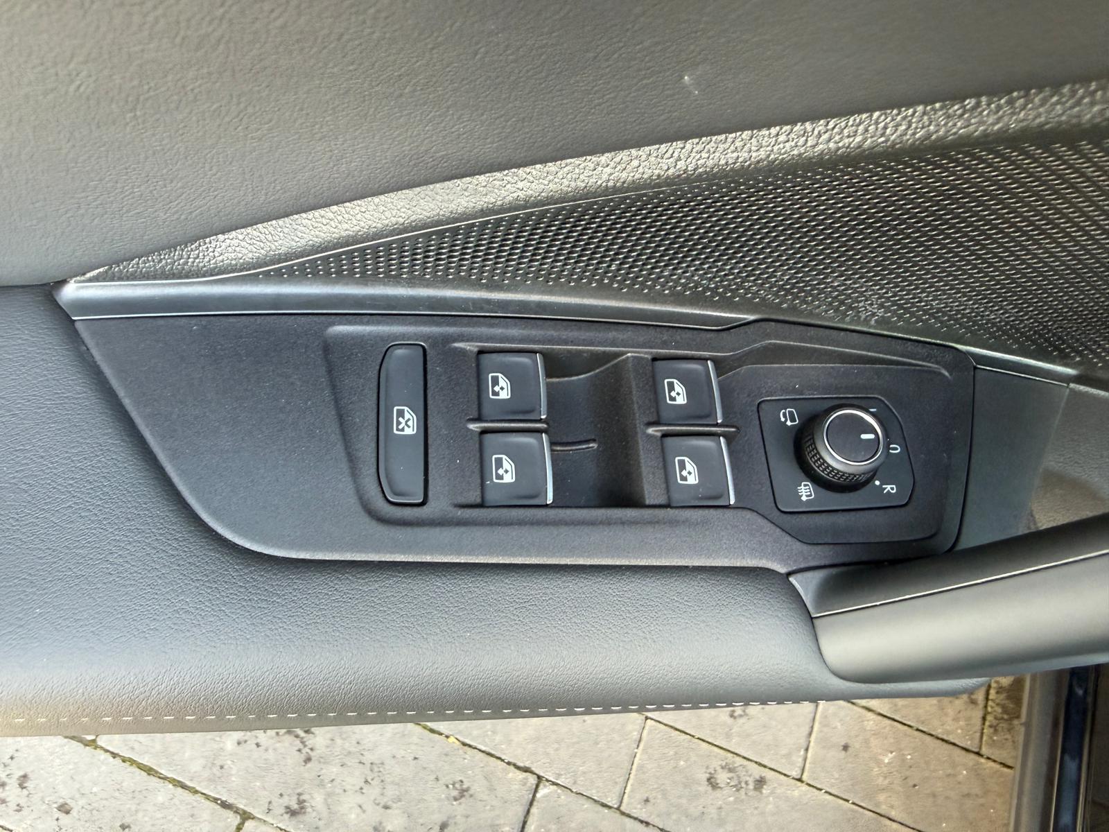 
								Volkswagen Tiguan 2.0 TDI Life DSG full									
