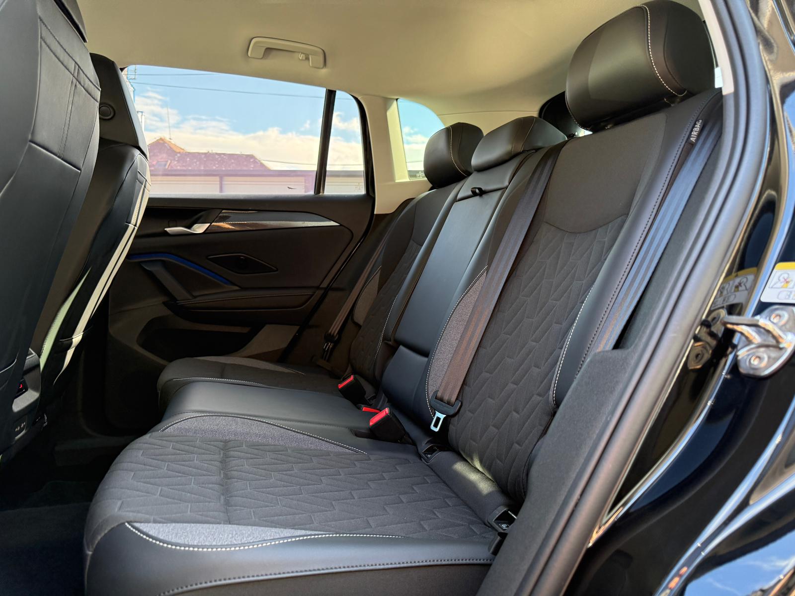 
								Volkswagen Tiguan 2.0 TDI Life DSG full									