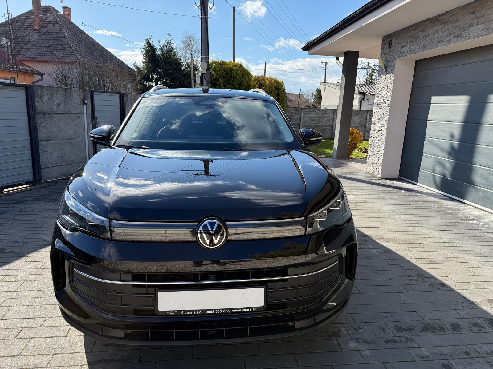 
								Volkswagen Tiguan 2.0 TDI Life DSG full									