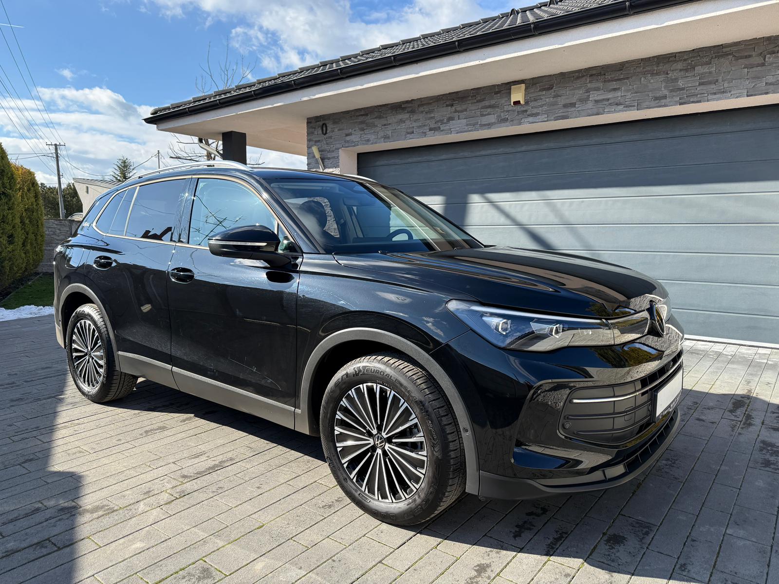 
								Volkswagen Tiguan 2.0 TDI Life DSG full									