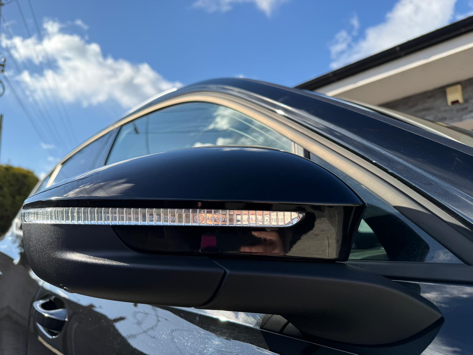 
								Volkswagen Tiguan 2.0 TDI Life DSG full									