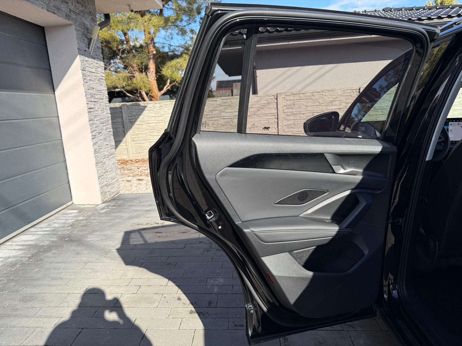 
								Volkswagen Tiguan 2.0 TDI Life DSG full									