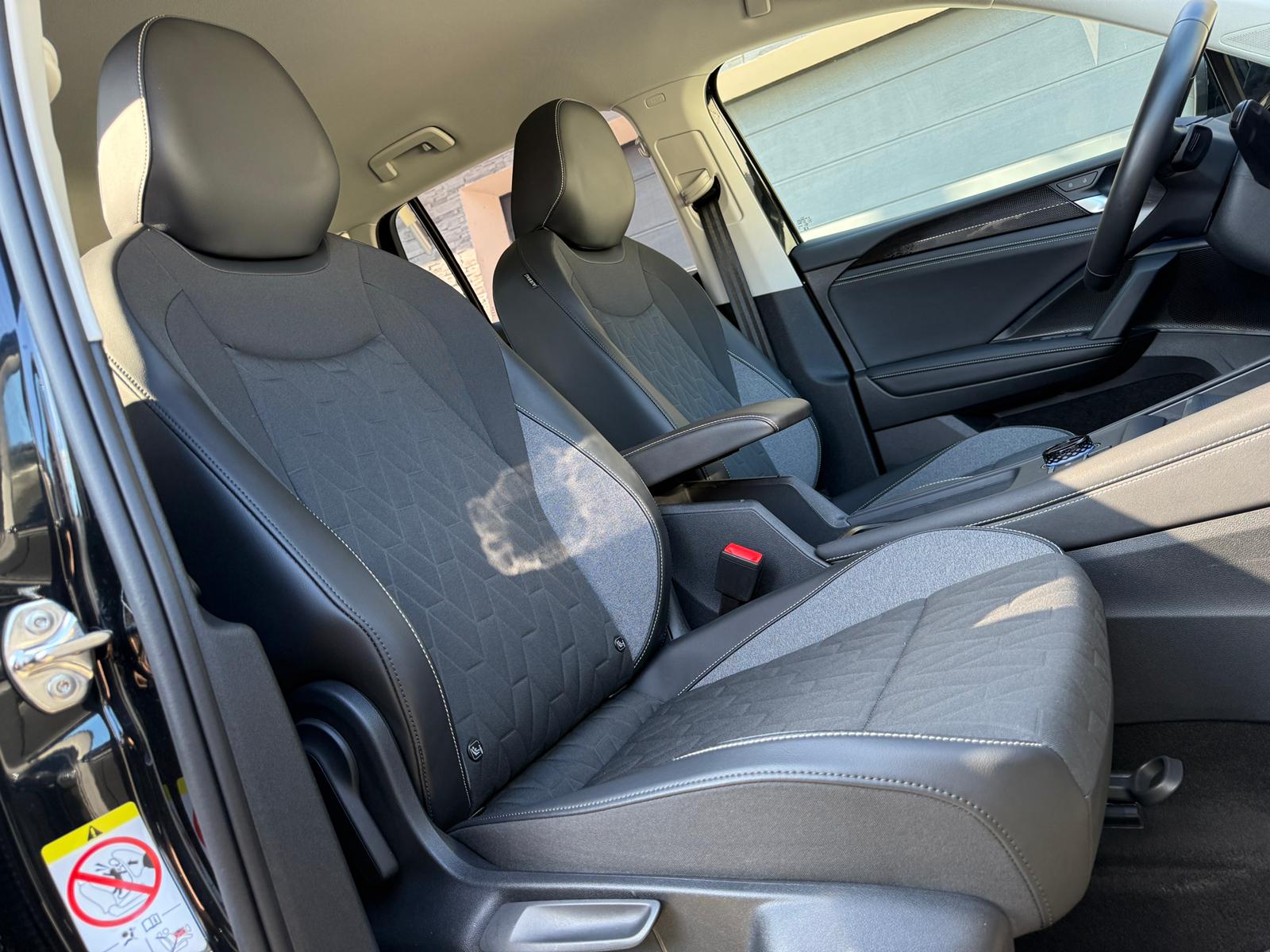 
								Volkswagen Tiguan 2.0 TDI Life DSG full									