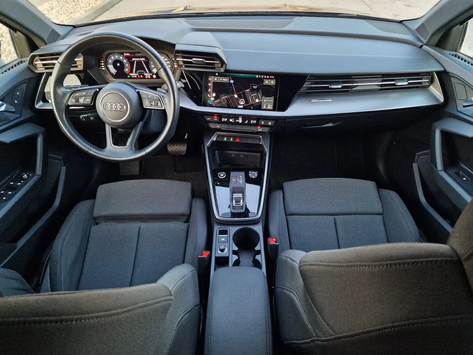 
								AUDI A3 35 1.5TFSi mHEV Advanced S-tronic full									