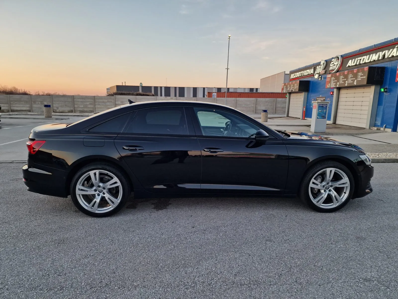 
								Audi A6 40 2.0 TDI mHEV Basis quattro S tronic full									