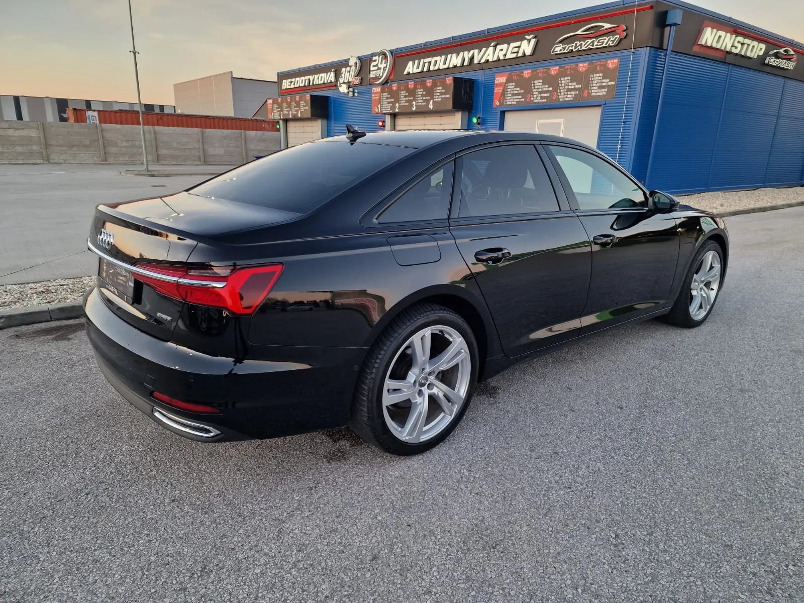 
								Audi A6 40 2.0 TDI mHEV Basis quattro S tronic full									