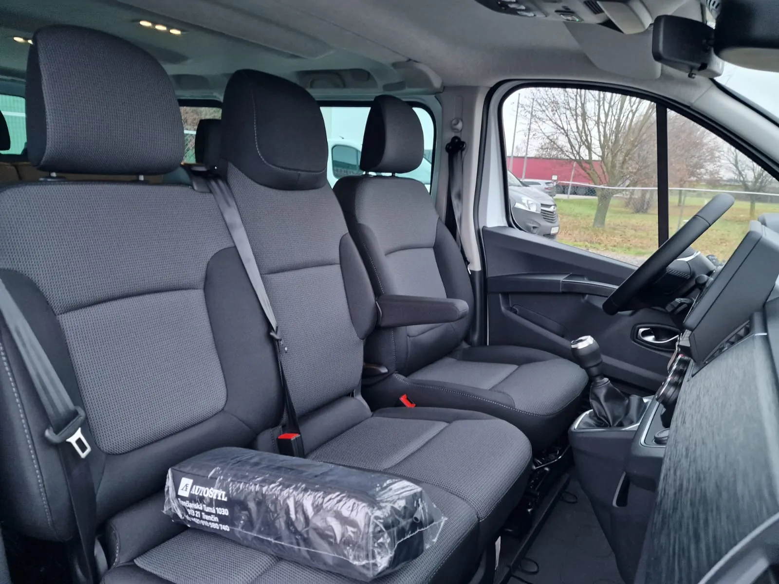 
								Renault Trafic Minibus L2 EQUILIBRE BLUE 150dCi full									