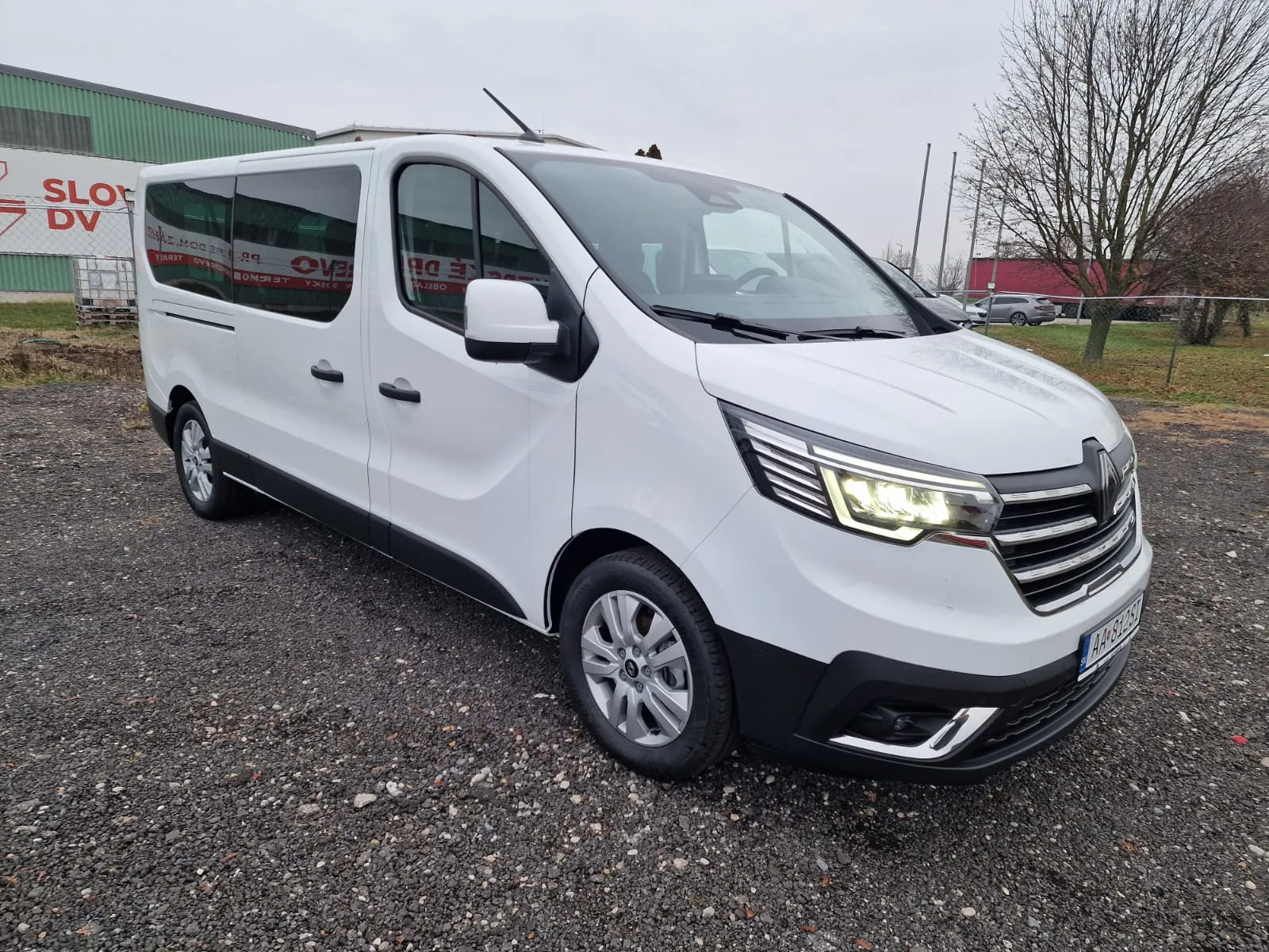 
								Renault Trafic Minibus L2 EQUILIBRE BLUE 150dCi full									