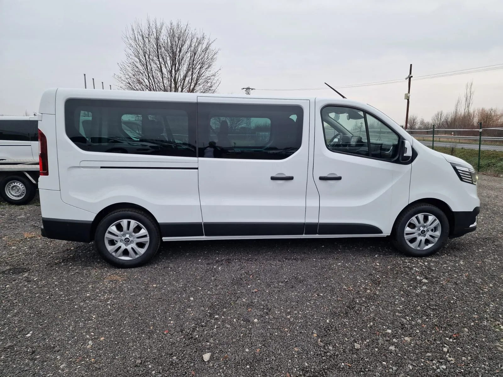 
								Renault Trafic Minibus L2 EQUILIBRE BLUE 150dCi full									