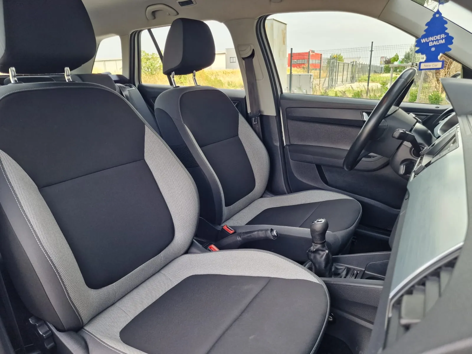 
								Škoda Fabia Combi 1.2 TSI 110k Ambition full									