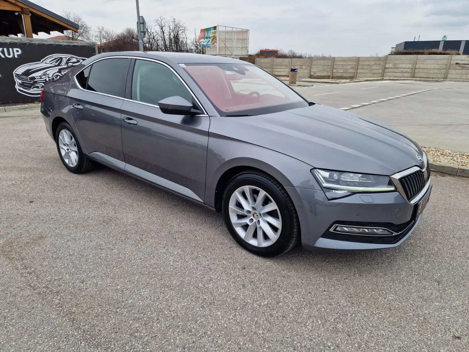
								Škoda Superb 2.0 TDI SCR Style DSG full									