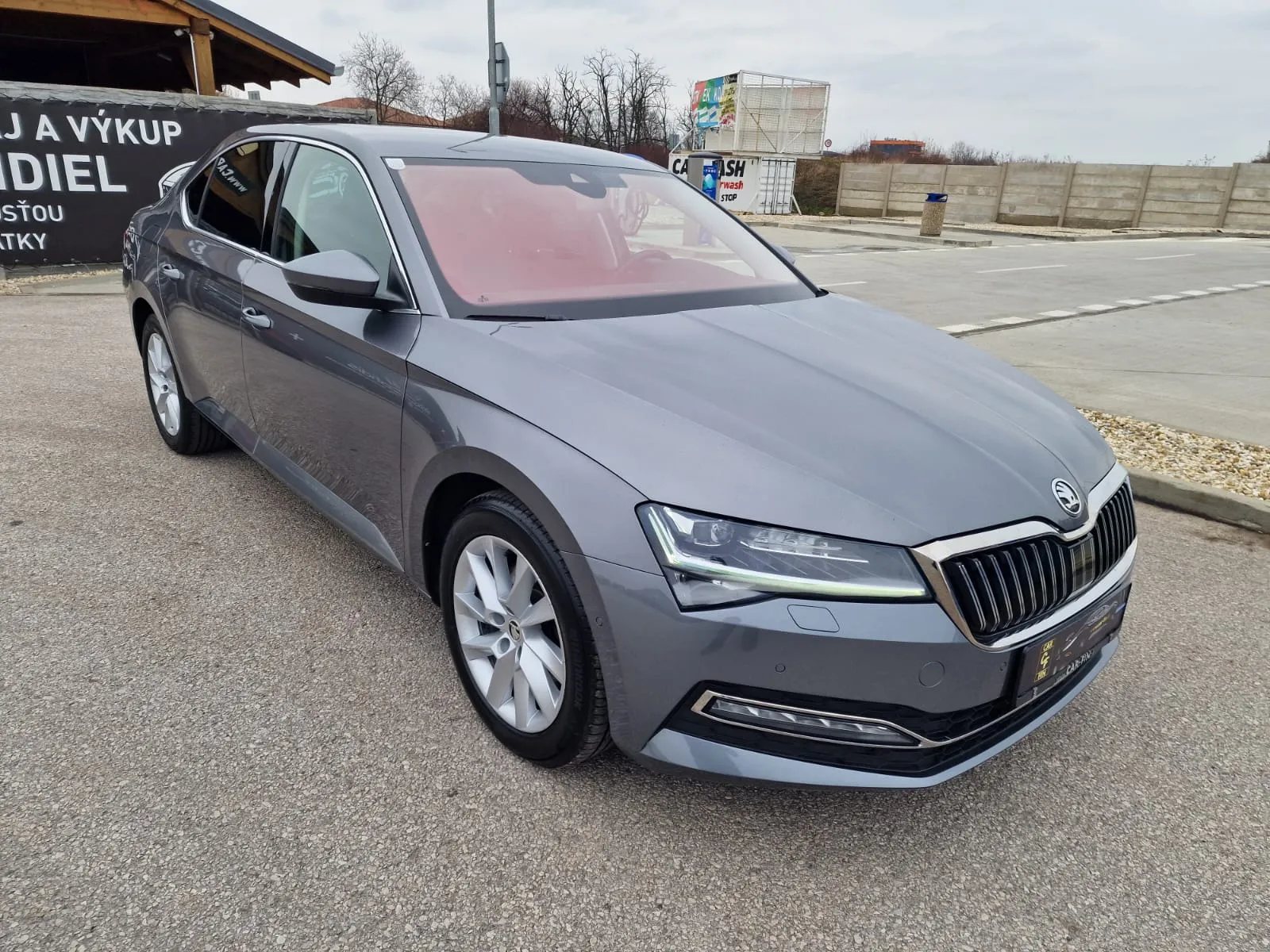 
								Škoda Superb 2.0 TDI SCR Style DSG full									