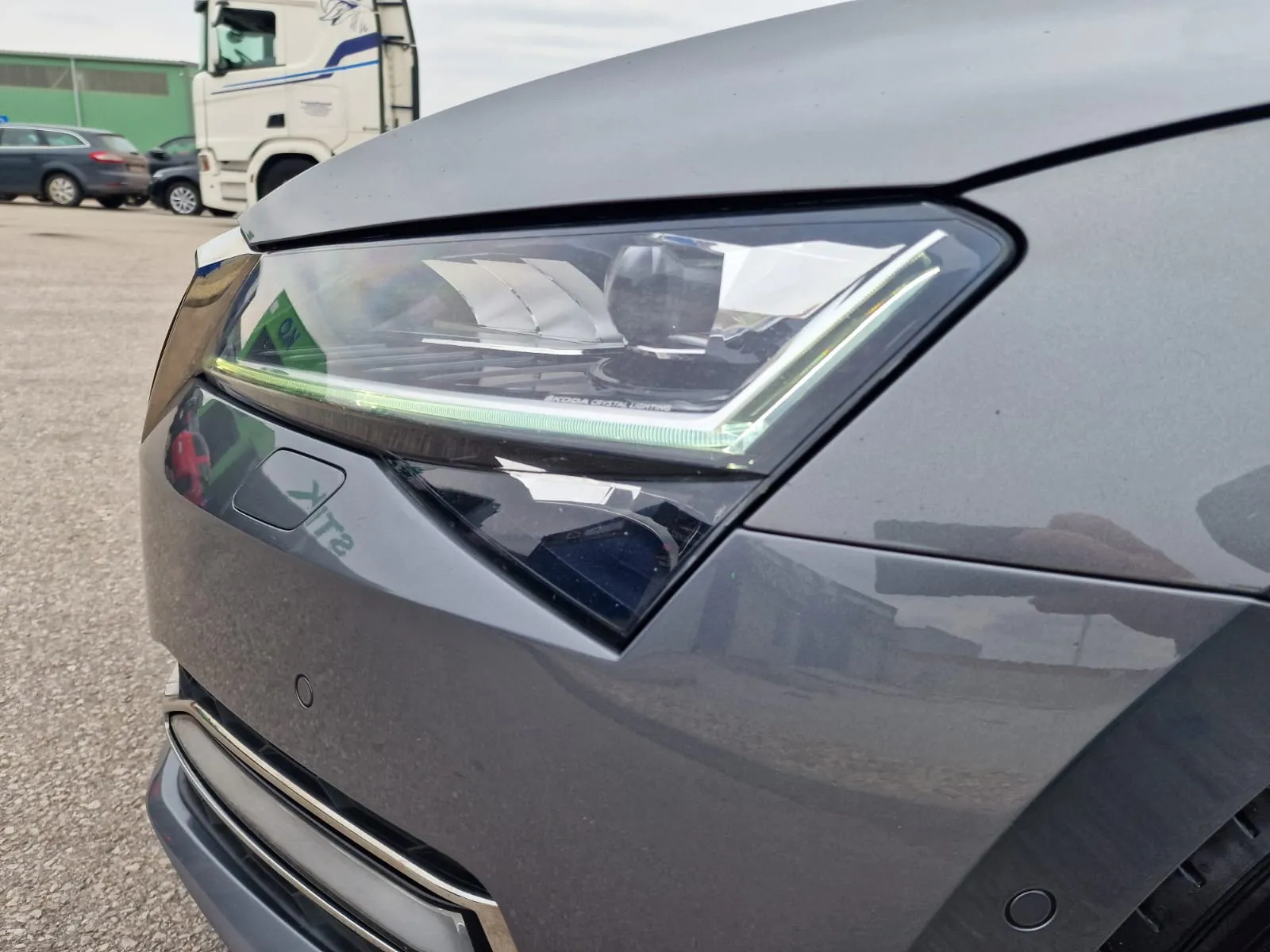 
								Škoda Superb 2.0 TDI SCR Style DSG full									