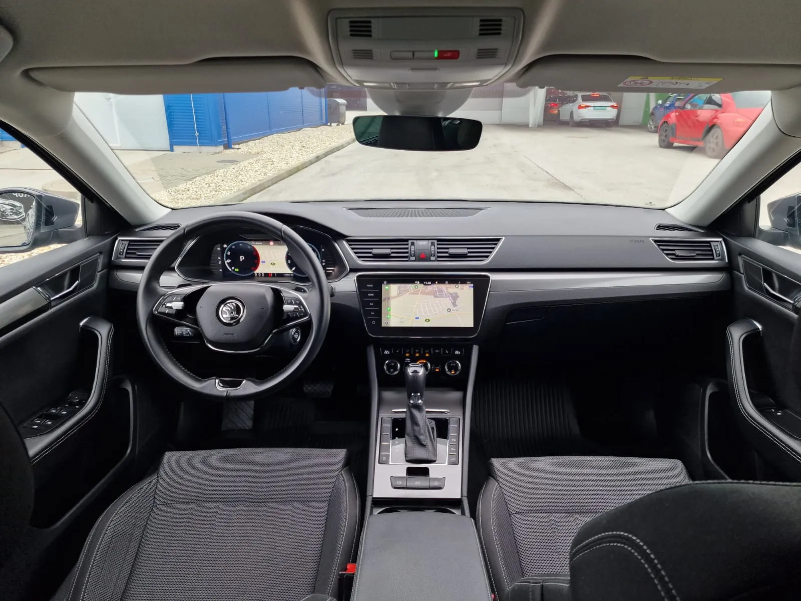 
								Škoda Superb 2.0 TDI SCR Style DSG full									