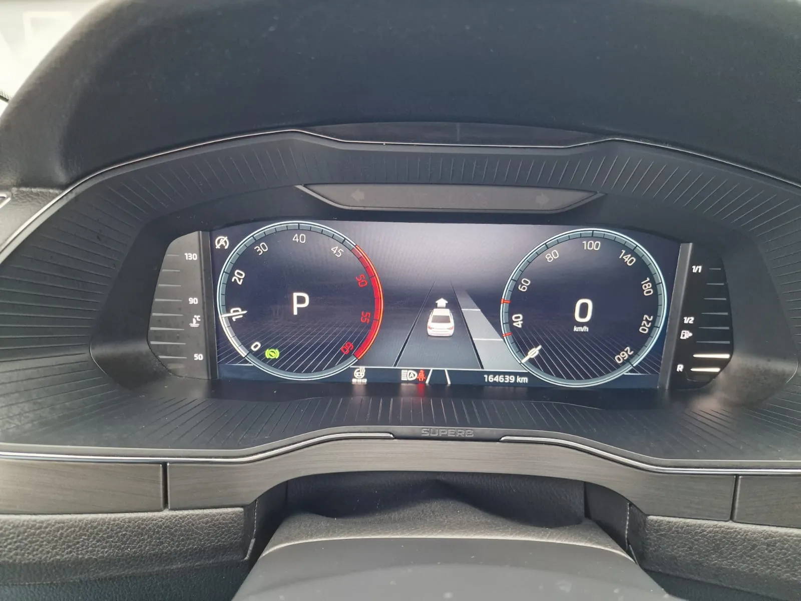 
								Škoda Superb 2.0 TDI SCR Style DSG full									
