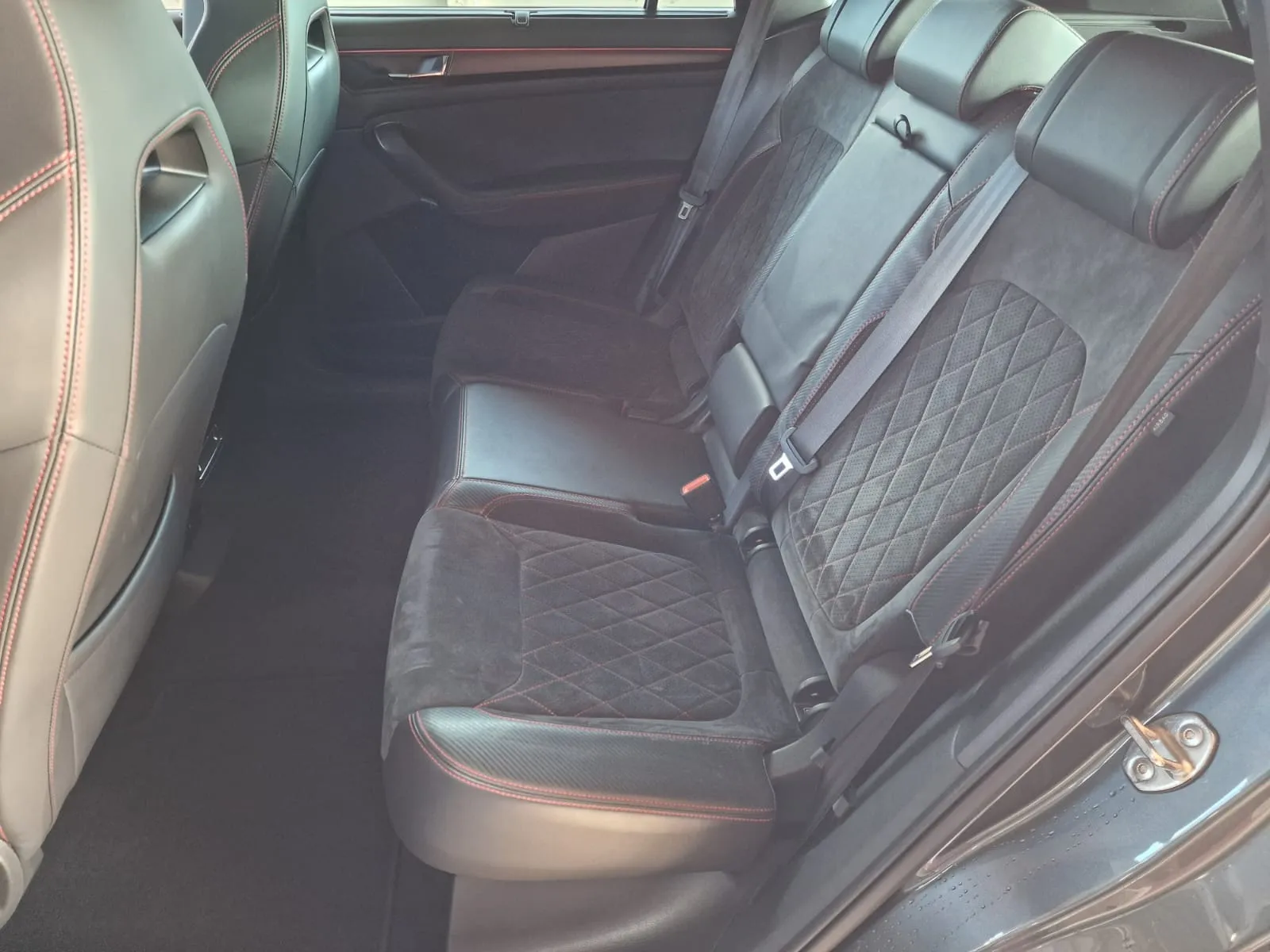 
								Škoda Kodiaq 2.0 TDI SCR RS DSG 4×4 full									
