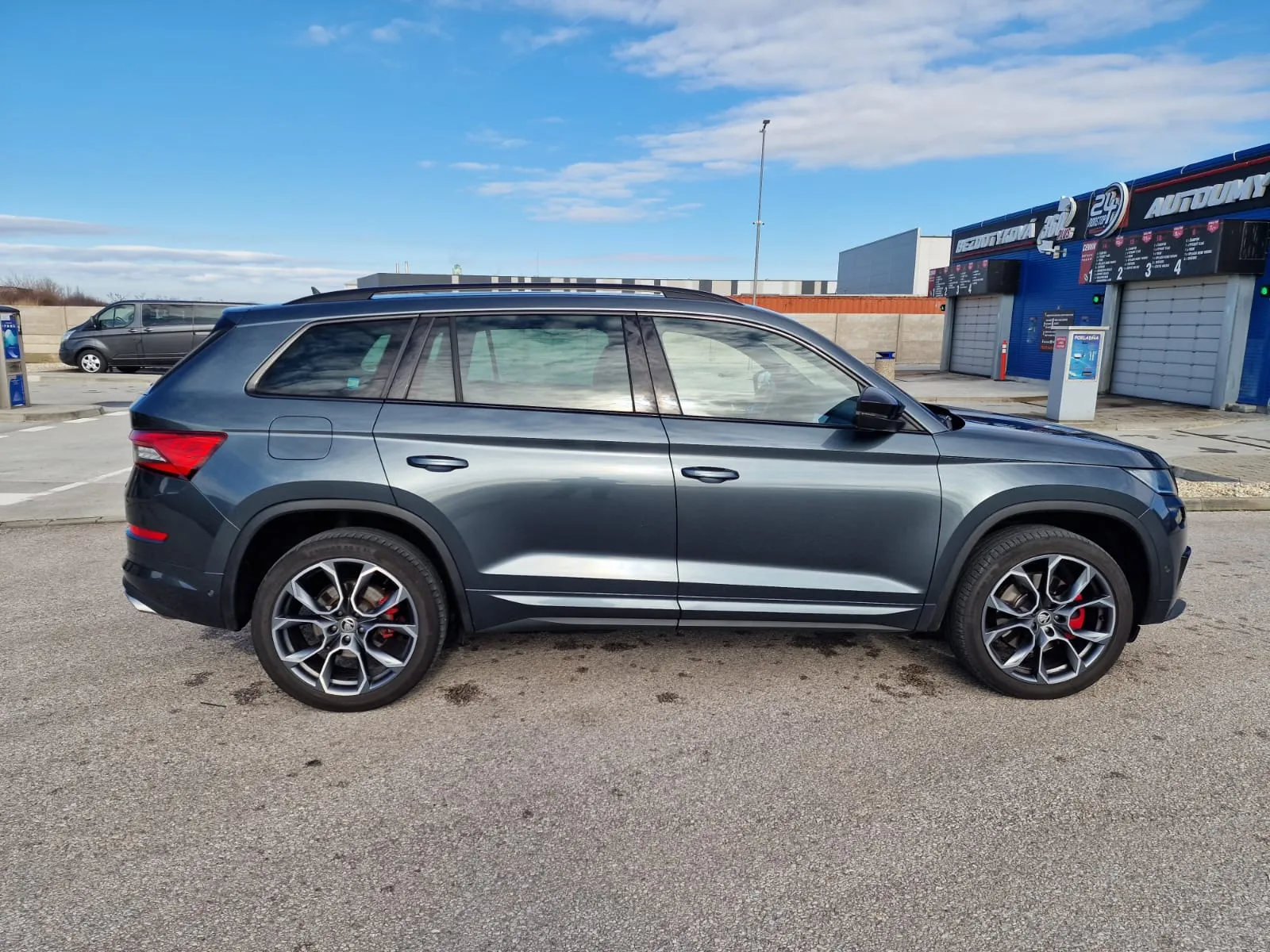 
								Škoda Kodiaq 2.0 TDI SCR RS DSG 4×4 full									