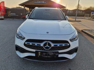 Mercedes-Benz GLA 200d A/T