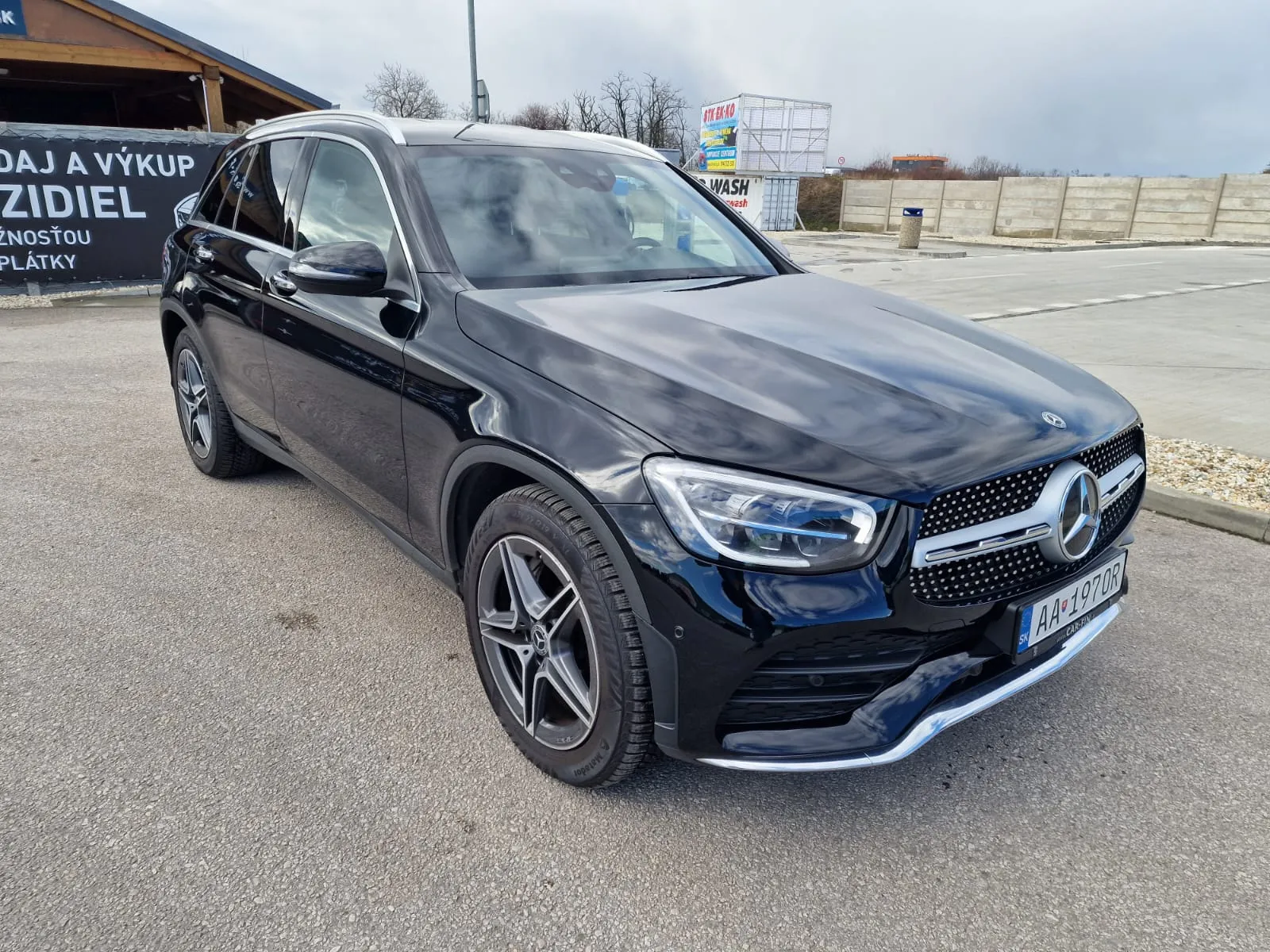 
								Mercedes-Benz GLC SUV 200 4MATIC A/T full									