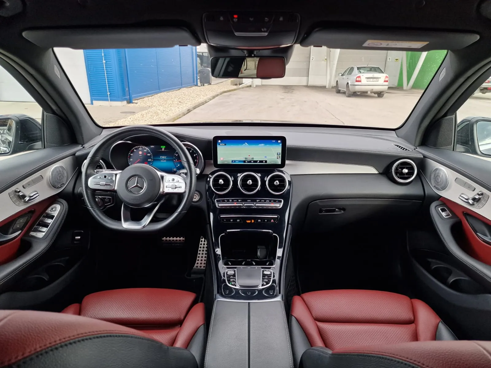 
								Mercedes-Benz GLC SUV 200 4MATIC A/T full									