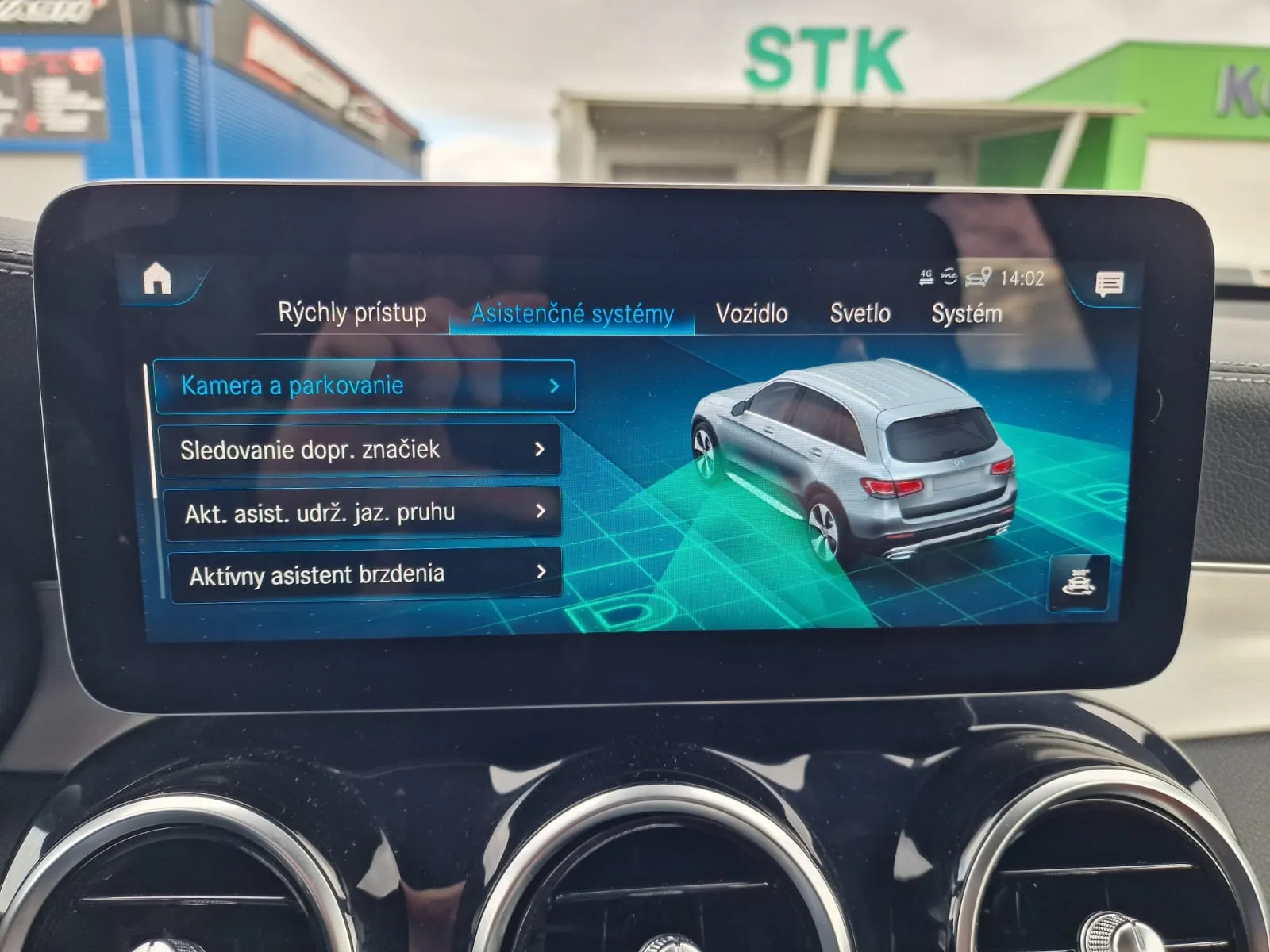 
								Mercedes-Benz GLC SUV 200 4MATIC A/T full									